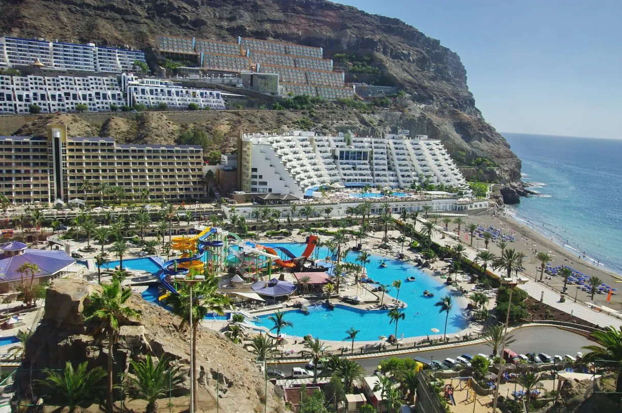 The dark sand and lagoon complex of Playa de Taurito, Gran Canaria