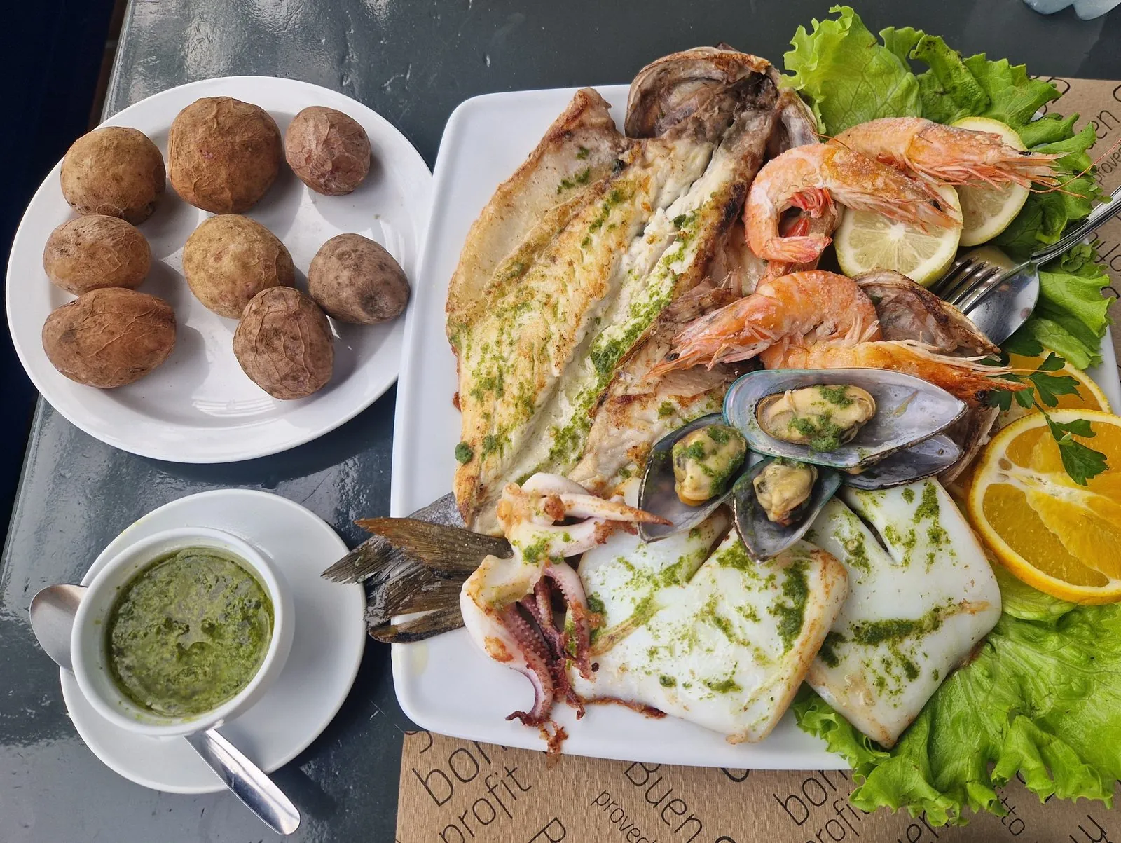 A mixed seafood platter served at Puerto Espíndola on La Palma, Canary Islands