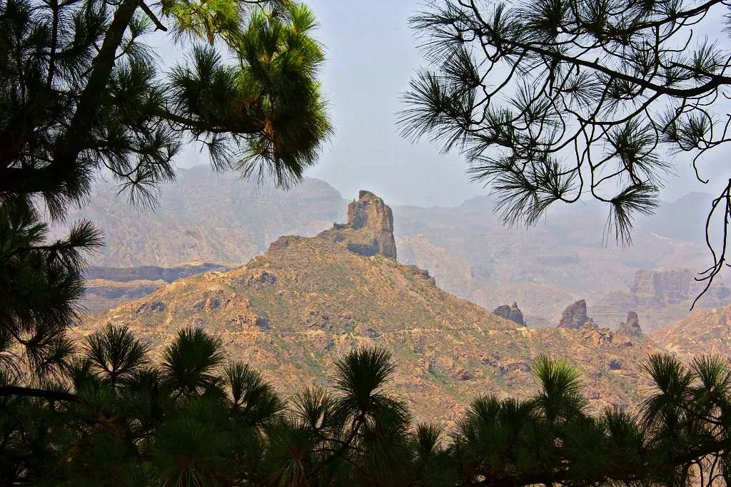 Dining terrace with mountain views at the Parador de Cruz de Tejeda, Gran Canaria
