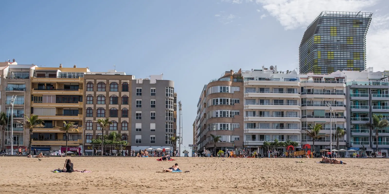 Swimmers along the sheltered Las Canteras beach, Las Palmas de Gran Canaria